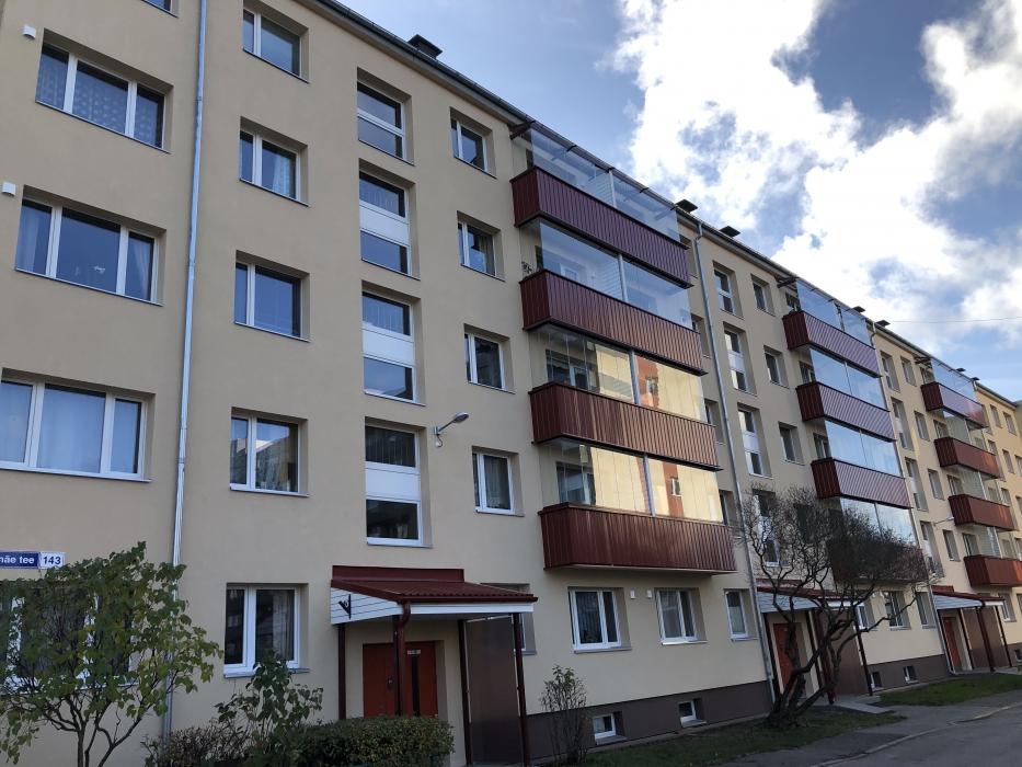 Mustamäe tee 143 fassaad pärast renoveerimist
